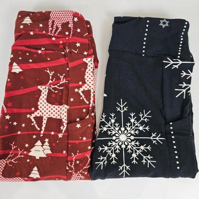 Lot #B47 - Women's Size S/M Christmas Themed Leggings With Side Pockets
