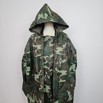 S Lot #B55 - Waterproof Camo Quilted Bib Overalls & Jacket Men's Size L
