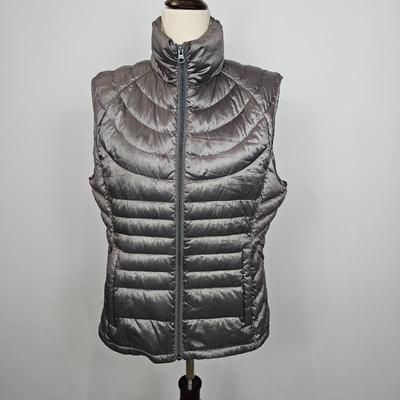Lot #B107 - Bernardo Goose Down Vest Women's Size Large