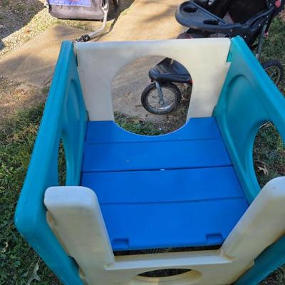 Sale Photo Thumbnail #13: Child's outdoor play item