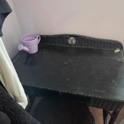 Sale Photo Thumbnail #34: Desk