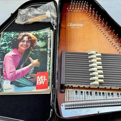 Oscar Schmidt Autoharp with Case & Mel Bay Instruction Book