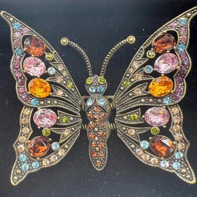 Heidi Daus Butterfly Sparkling Costume Jewelry with Fluttering Wings