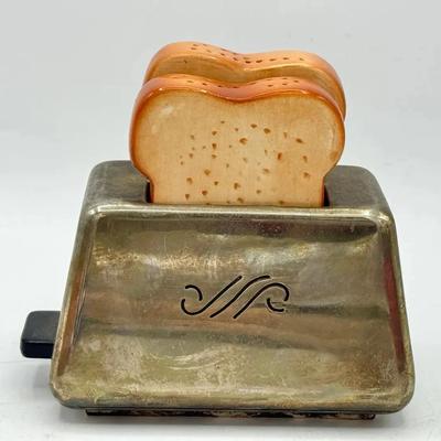 International Silver Company Toaster Salt & Pepper Set