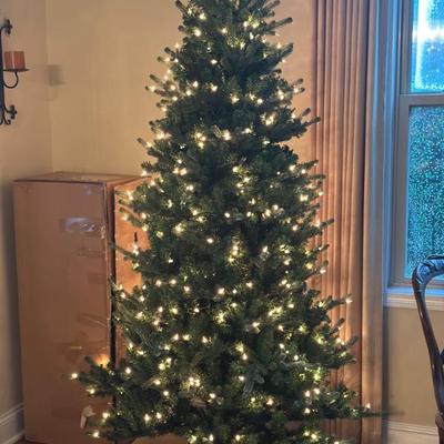 7 1/2' Bethlehem Lights Christmas tree.