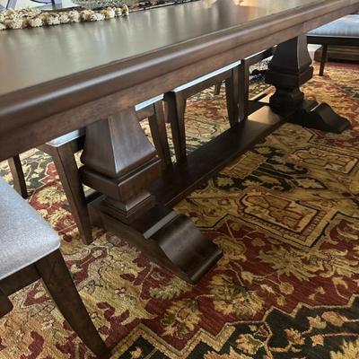 Sale Photo Thumbnail #105: detail of the trestle table