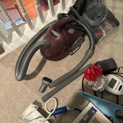 Sale Photo Thumbnail #21: Canister vacuum