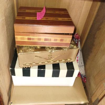 Sale Photo Thumbnail #32