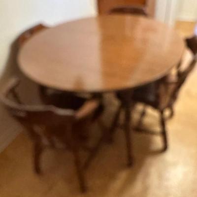 Table with 4 Chairs