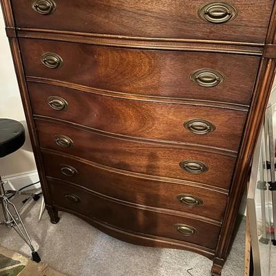 Vintage Dixie Furniture 6-Drawer Dresser - Traditional Wood Chest of Drawers