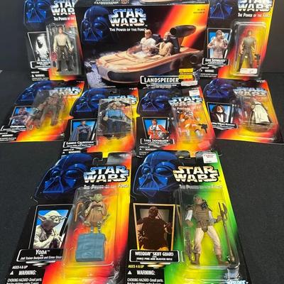 Lot of 1995-1996 Star Wars Kenner - The Power of the Force Figures & Vehicle 