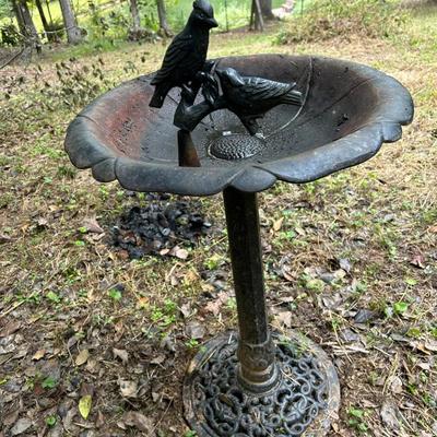 Cast Iron Birdbath With Pedestal 