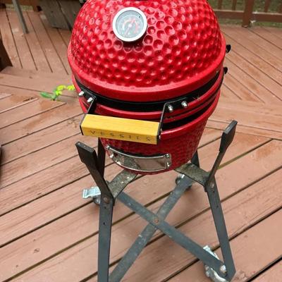Vessils Poconut 10” Grill With Rolling Stand 