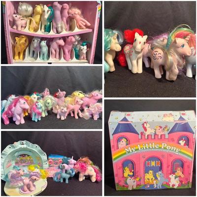 Group of Vintage G1 1980’s My Little Pony Toys: Collector’s Case & Ballet Studio