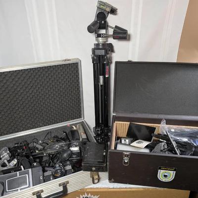 Mixed Lot Of Cameras & Photography Equipment 
