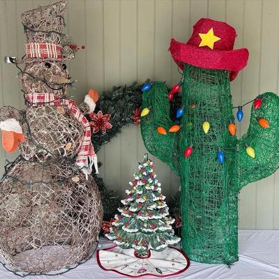 Holiday Traditionally & Modern Decorations 