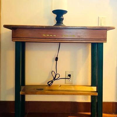 Hecho En Mexico Table