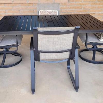 Rectangular Patio Table & 4 Chairs 