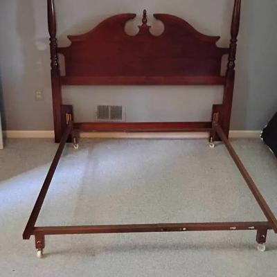 Full Size Vintage Bedframe 