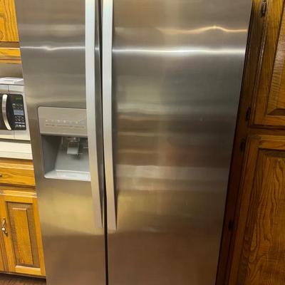 Whirlpool Refrigerator 