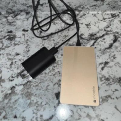 Mophie Battery Charger 