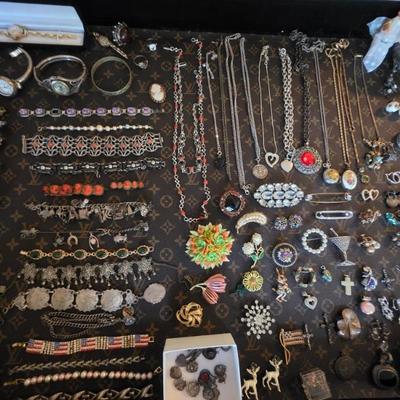 Sale Photo Thumbnail #69