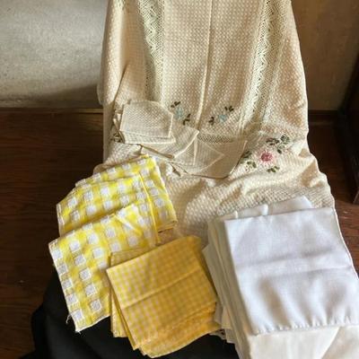 Linen For Dining Plus