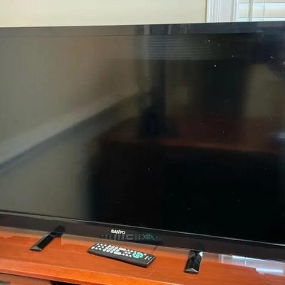 Sanyo Flat Screen TV with Remote