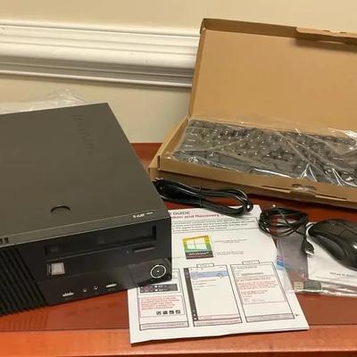 Lenovo ThinkCentre M83 SFF Desktop Computer