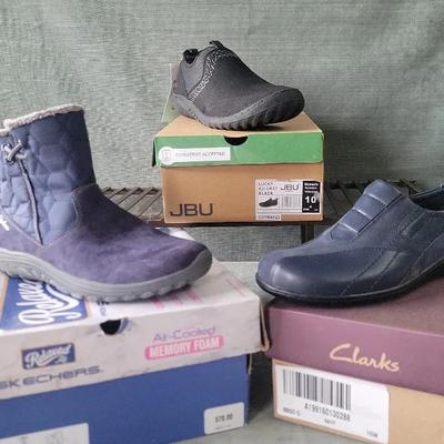 Women's Loafers, Boots And More Size 10 Featuring Clarks