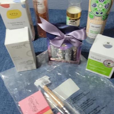 Beauty Collection New With Tags Featuring Murad And Beekman