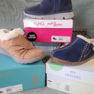 Women's Size 9.5 Suede Shoes 