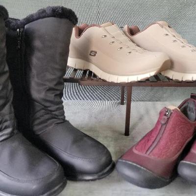 Women's New Boots And More Featuring Skechers 