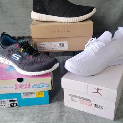 Women's Size 10 Athletic Shoes 