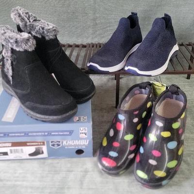 Women's Shoes Size 9 Featuring Khombu