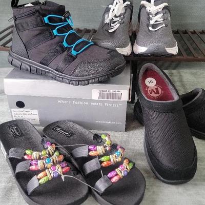 Women's Size 10 Shoes Featuring Merrell 