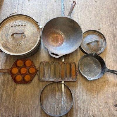 8612 • 12” cast iron dutch oven
