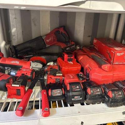 2816 • milwaukee power tools