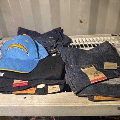 2884 • 3 pairs of jeans, 1 hat