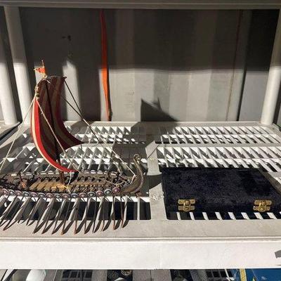 2854 • model viking boat, and scale
