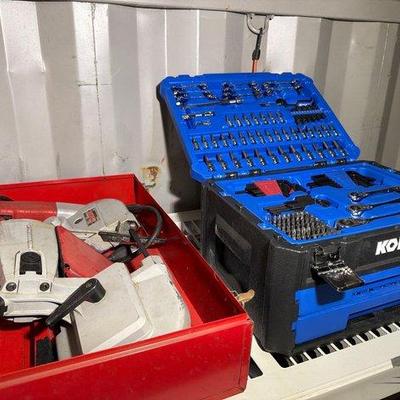 2822 • milwaukee band saw and kobalt socket set