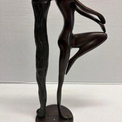 8122 • female bronze sculpture