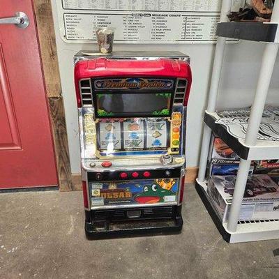 Sale Photo Thumbnail #50: 2000 • slot machine