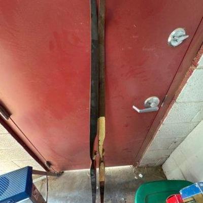 2316 • 2 wooden bows