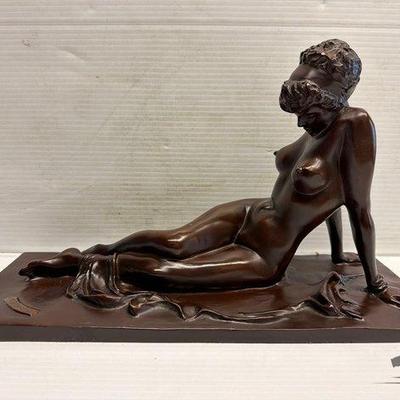 8137 • bernhard female bronze sculpture