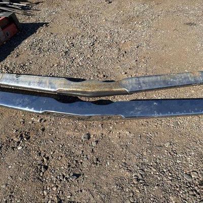 84032 • 2 chrome bumpers