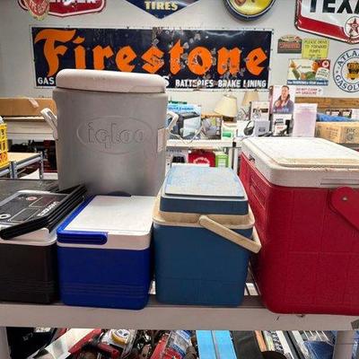 2082 • 4 ice chest and 1 water jug