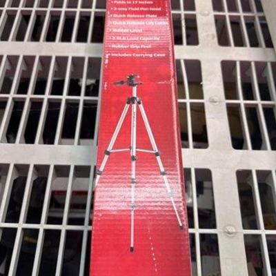 2268 • targus 50“ tripod, lipper leisure tray, leebein spin scrubber