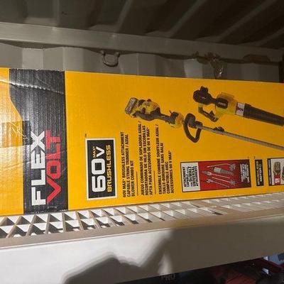 2904 • dewalt 60v weed eater, and leaf blower combo kit