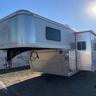 Sale Photo Thumbnail #3: 100 • 2008 logan ultra xtr 3 horse trailer